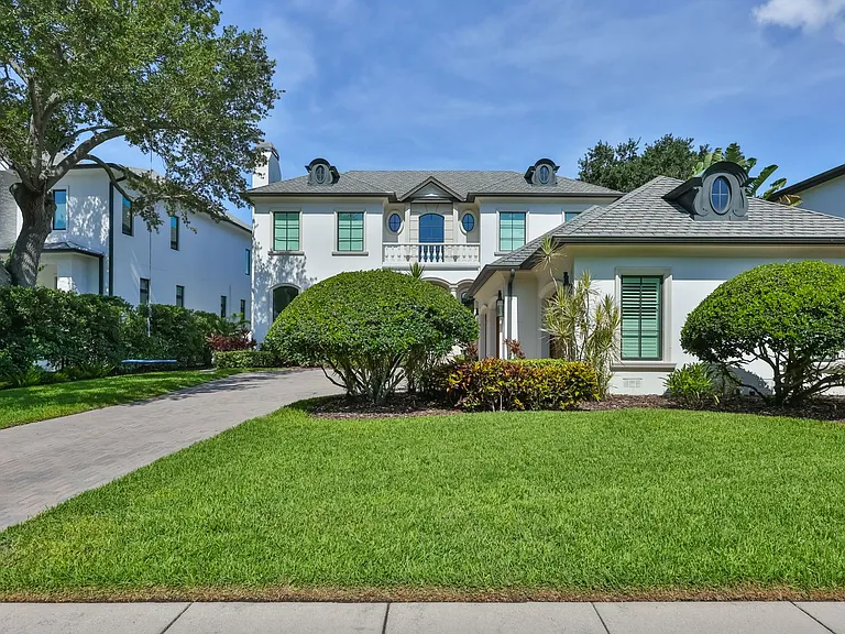 629 Riviera Dr — Photo 4