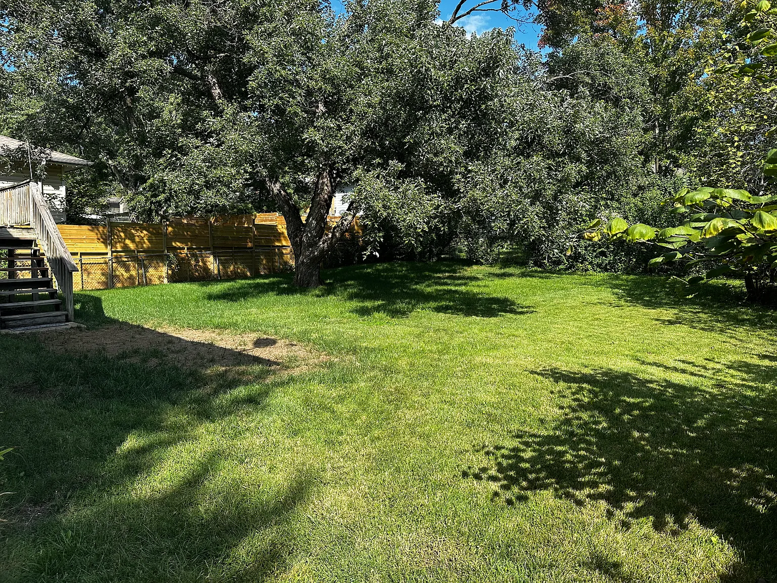 3 bed, 1276 sqft, $2,400 — Photo 3