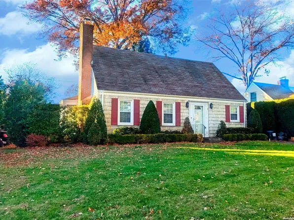 146 Harrison Street, Garden City, NY 11530