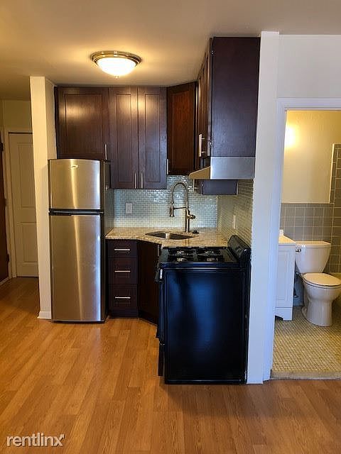 1122 C3 kitchen