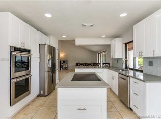 8122 NW 3rd Pl, Coral Springs, FL 33071