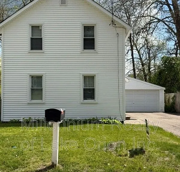 27 Sylvan — Photo 1