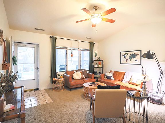 4th image of 2721 W Briarcliffe Ln