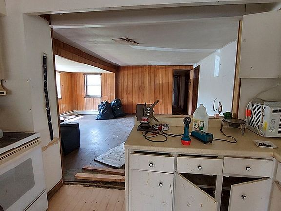 5th image of 42 Smith St