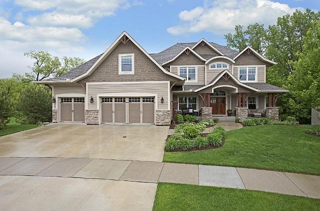 6270 Fountain Ln - Highlight sheet.pdf