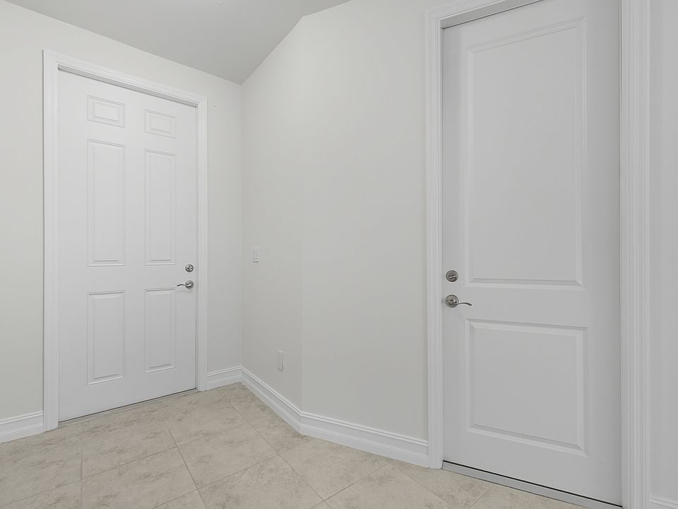1st image of 7757 Bristol Cir