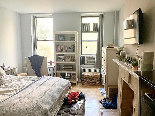 3rd image of 318 E 90th St APT 3E