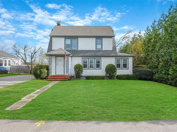 4000 Youngs Avenue, Southold, NY 11971