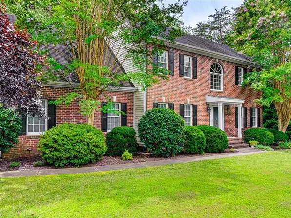 1107 Appaloosa Ct, Summerfield, NC 27358