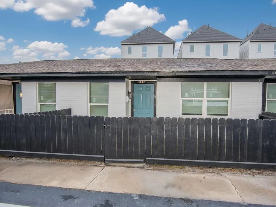 1647 Northwood St #1647