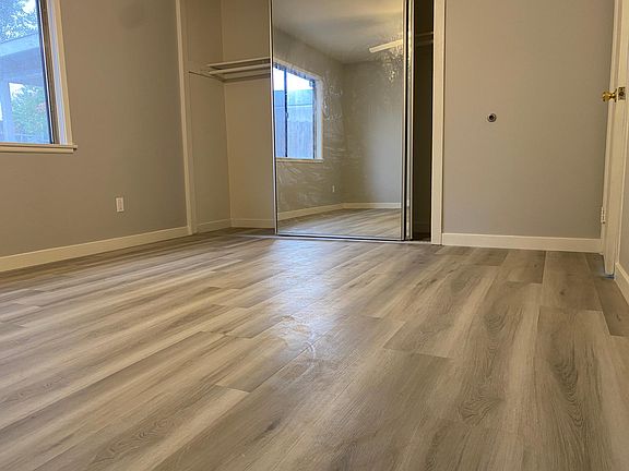 4th image of 6171 Debs Ave