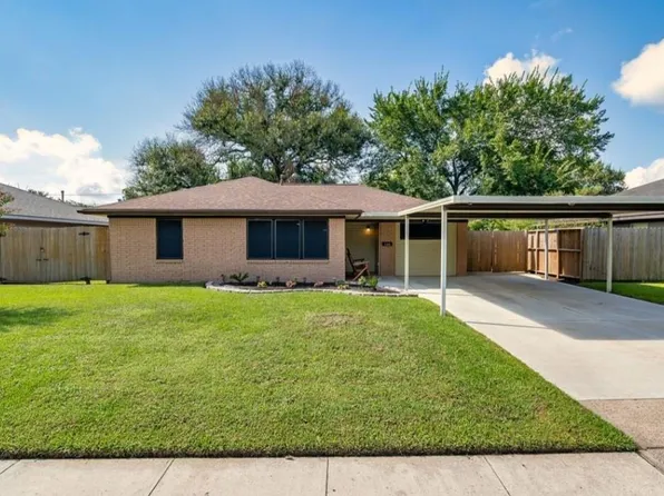 103 Midway Dr, Baytown, TX 77521