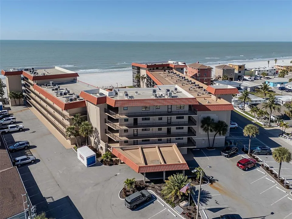 17580 Gulf Blvd #403