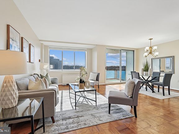 2nd image of 10500 Rockville Pike Unit 918