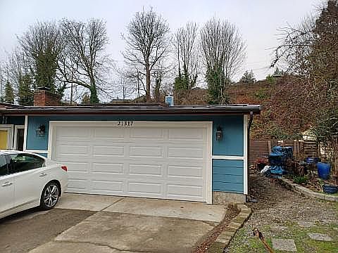 4th image of 21317 Des Moines Memorial Dr S