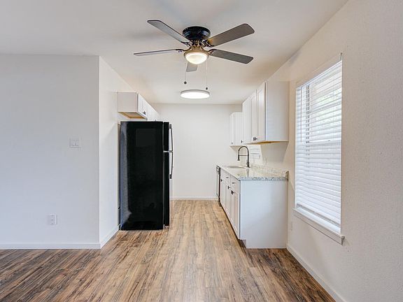 4th image of 200 E Mitcham St #204