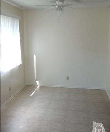 3rd image of 2643 Tiller Ave