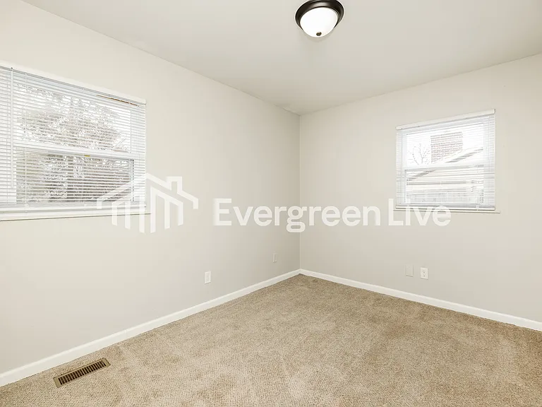 511 Unger Ave — Photo 14