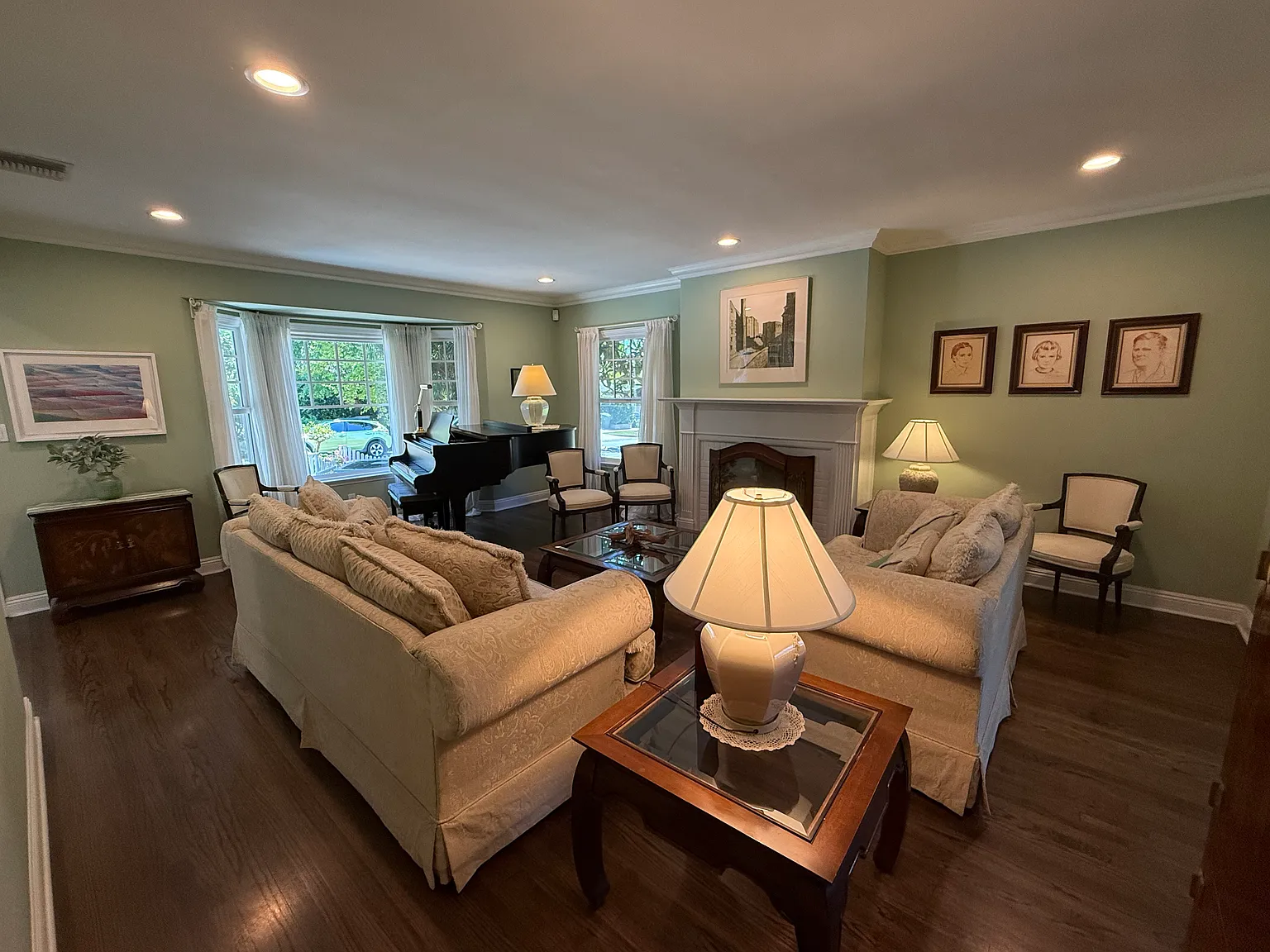 3 bed, 1655 sqft, $6,750 — Photo 1