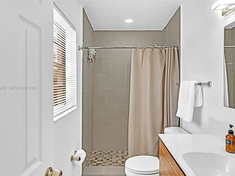 4633 SW 28th Ave — Photo 55