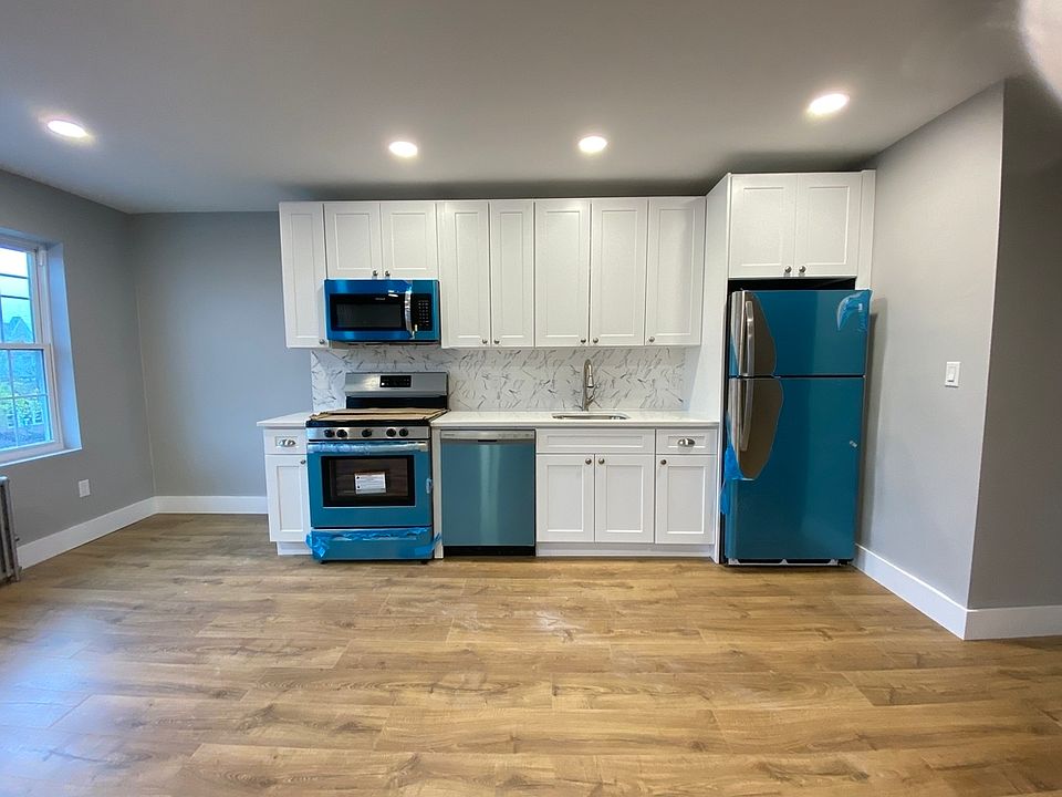 1st image of 21-20 Steinway St #2A
