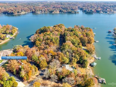 447 Squirrel Ln, Lake Wylie, SC, 29710