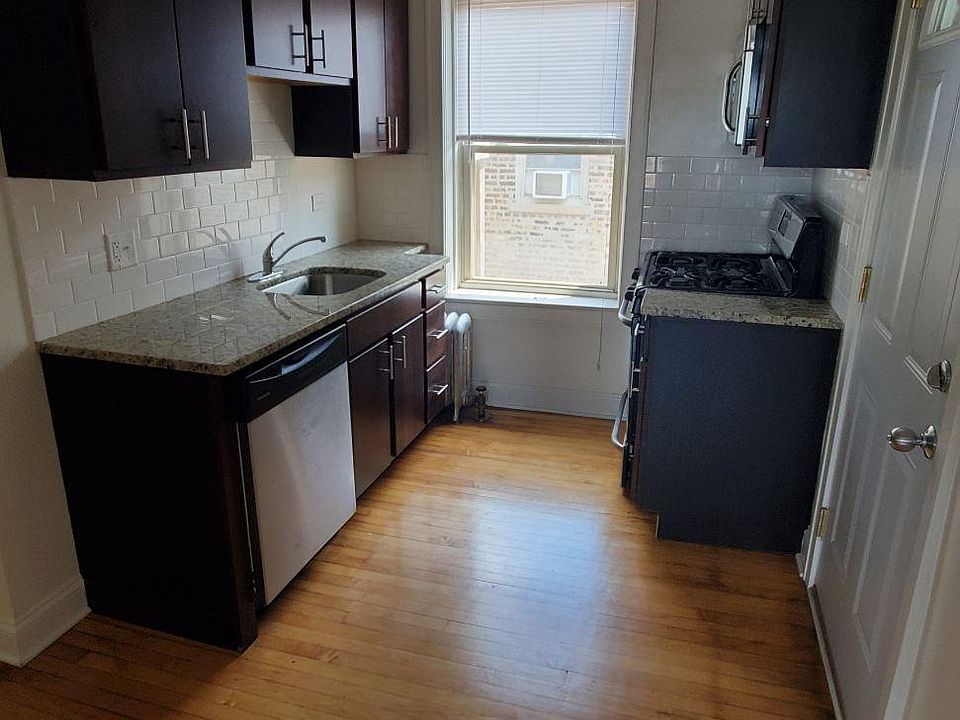1st image of 2343 N Sacramento Ave APT 3S