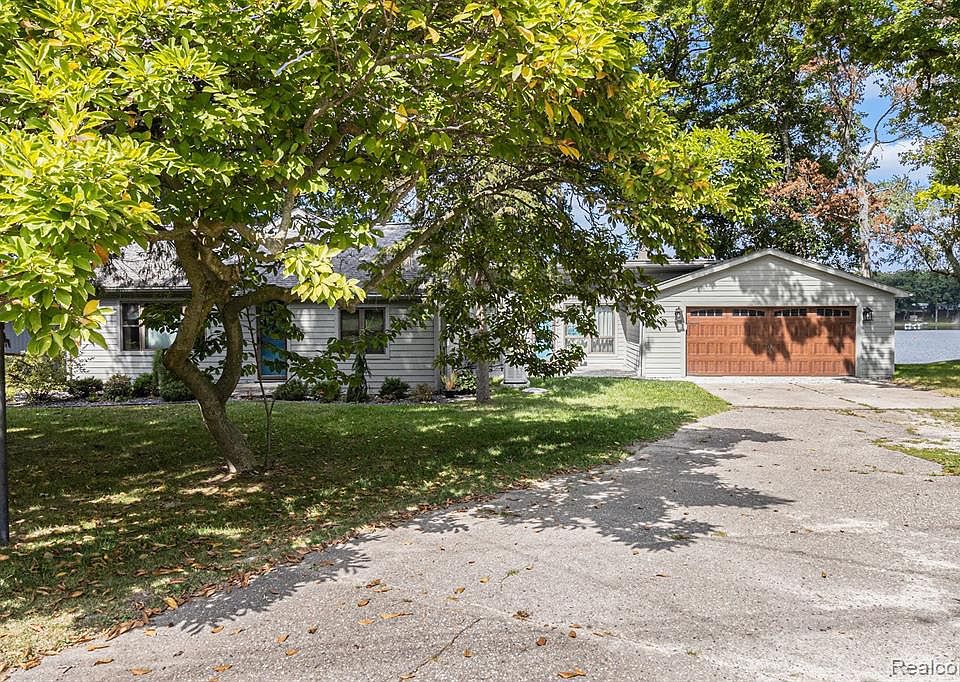 1311 Maxfield Rd, Hartland, MI 48353 MLS 20221039710 Zillow