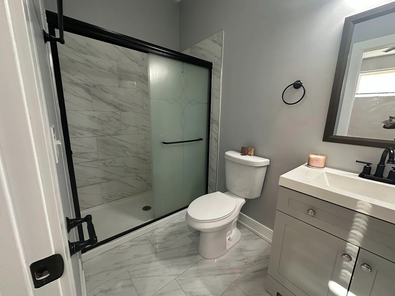 3 bed, $2,450 — Photo 2