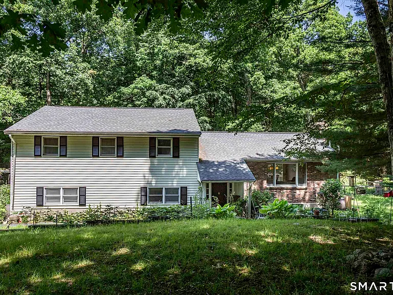 320 Three Mile Rd — Photo 39