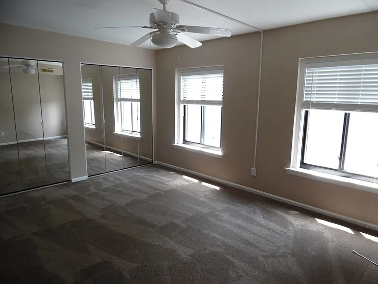 309 E Village Rd — Photo 10