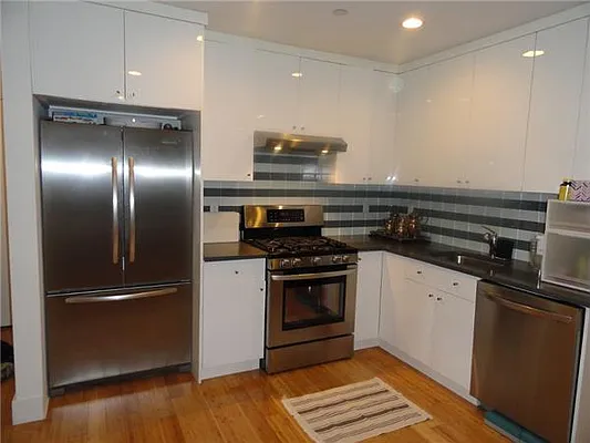 Rented by Bank Neary | media 14