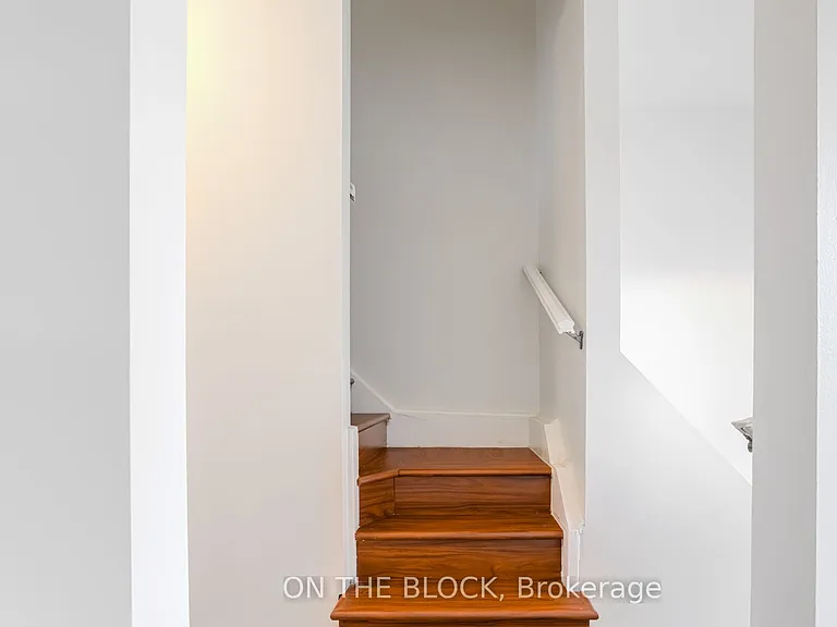 47 Carleton Pl — Photo 18