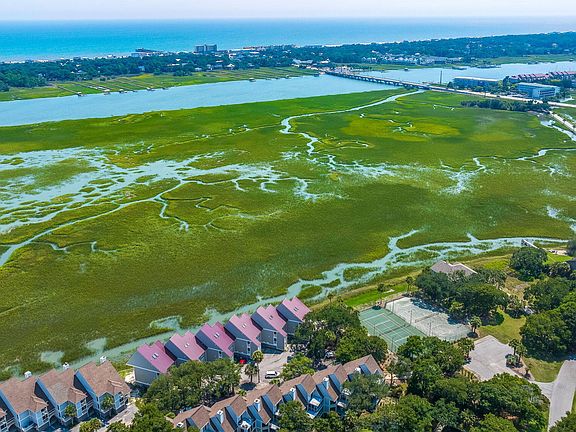 2nd image of 220 Little Oak Island Dr