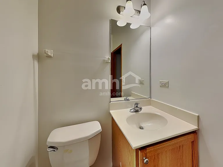 1204 Stonecrop Ln — Photo 9