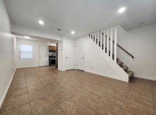300 W Mill St #4, Carbondale, IL 62901