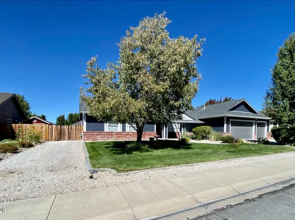 1010 Silveranch Dr, Gardnerville, NV 89460