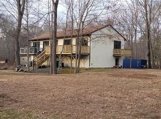 99 B Jackson Flat Rd, Hope, RI 02831