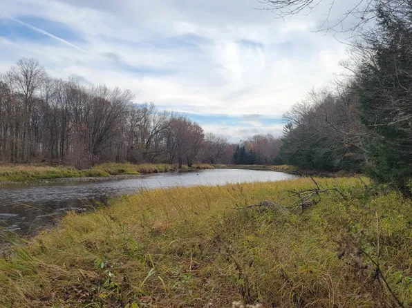 13 Sunnyside Rd, Sheldon, WI 54766