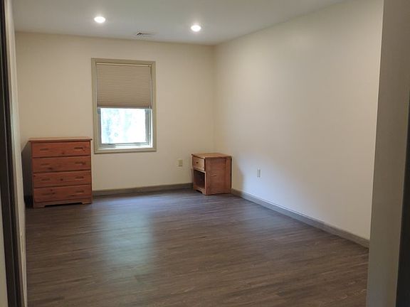 5th image of 510 McKee St