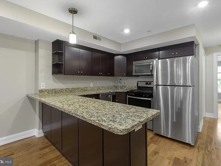 704 Alter St #D — Photo 6