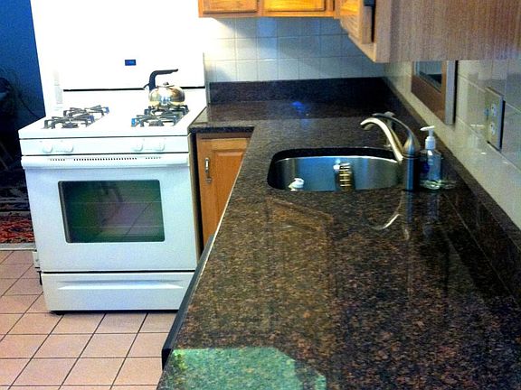 Large Kitchen - Gas Cooking- Disposal