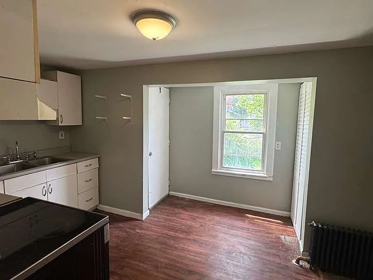 305 Jackson St #1 — Photo 10