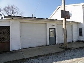 4th image of 621 W Hendricks St