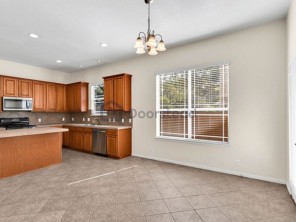 5th image of 5005 Eilers Ave