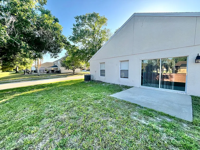 1709 Pine Bay Dr — Photo 11