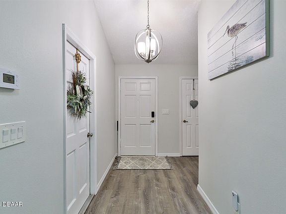 4th image of 814 Pine Shores Cir