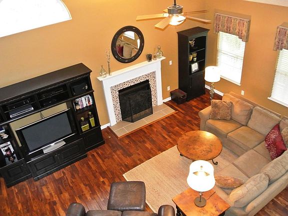 2nd image of 320 Park Trails Dr