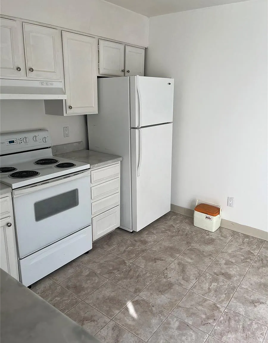 2 bed, 2.0 bath, 1091 sqft, $1,695 — Photo 2