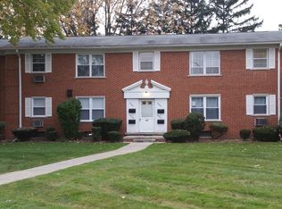 7012 Town Ln, Dearborn Heights, MI 48127
